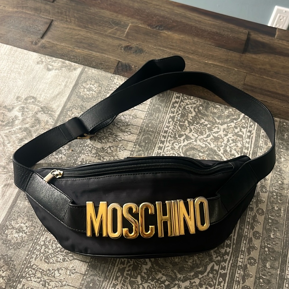 Rare Vintage Moschino Redwall Bum/Belt Bag LG - Picture 5 of 17